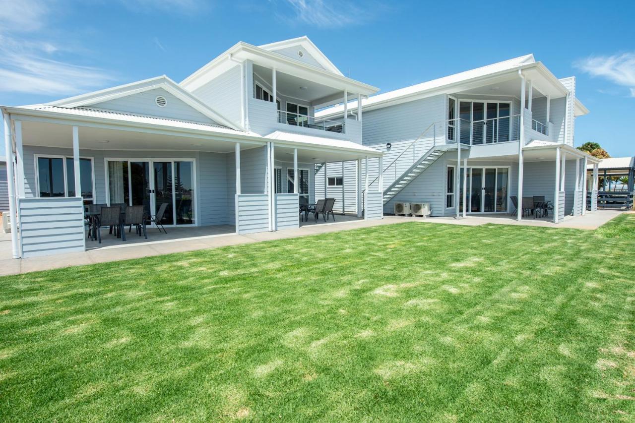 Wallaroo Beachfront Tourist Park ภายนอก รูปภาพ