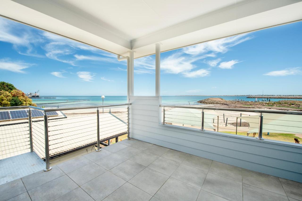 Wallaroo Beachfront Tourist Park ภายนอก รูปภาพ