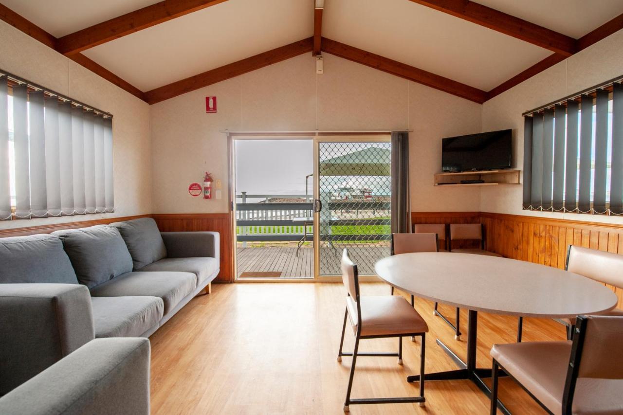 Wallaroo Beachfront Tourist Park ภายนอก รูปภาพ